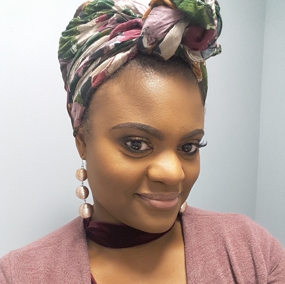 Welcome to my closet - Picture 2 of 2